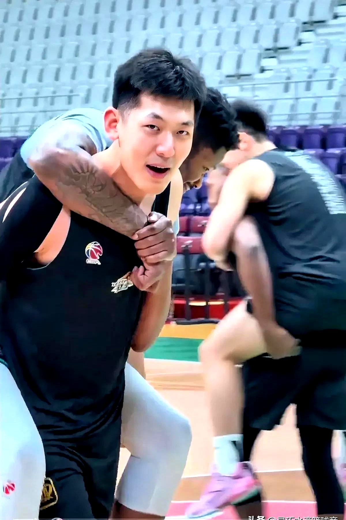 辽宁男篮高效进攻，轻松赢下强队