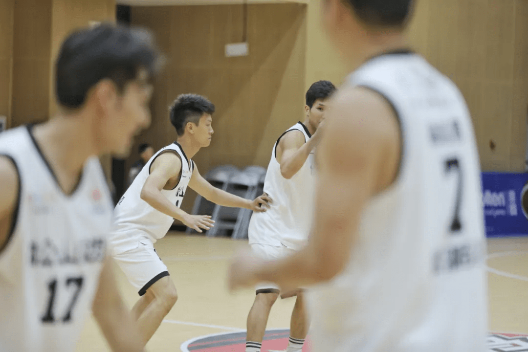 国内顶级联赛神秘面纱揭晓，球员尽显实力的简单介绍